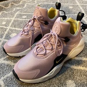 Brand New Rose Nike Hurarache